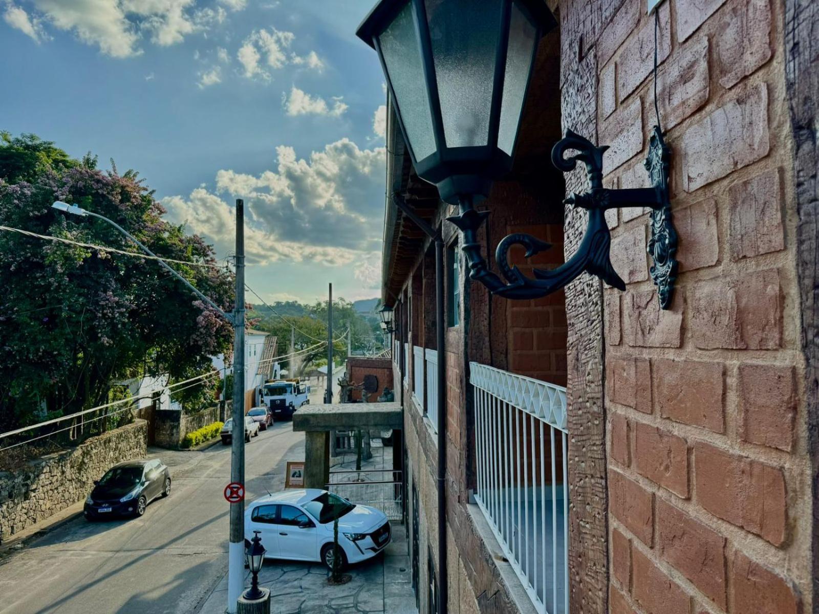 Apartamentos A 200M Do Centro - Hospedaria Villa Da Pedra Tiradentes Esterno foto